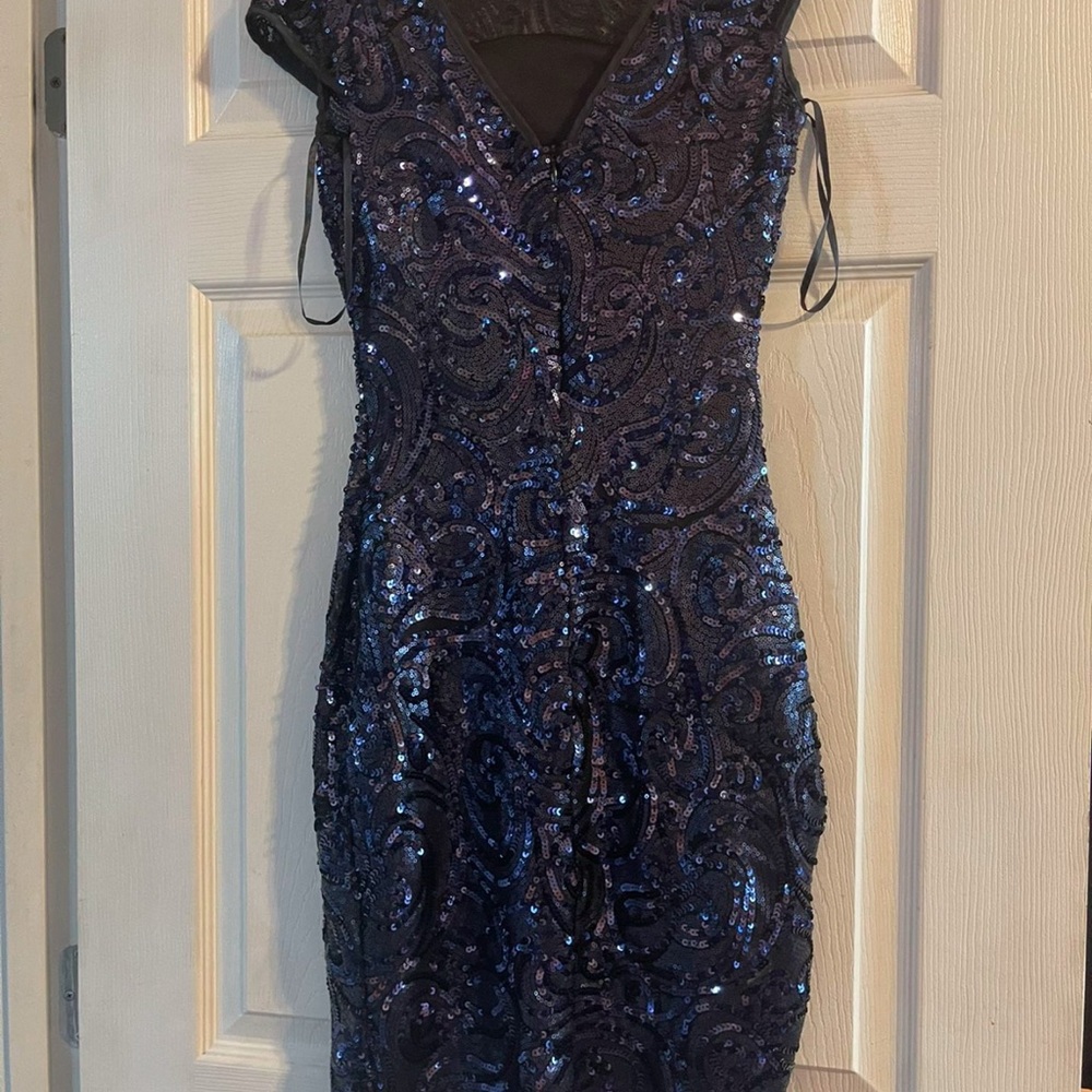 Elegant Navy Sequin Dress - Picture 2 of 5